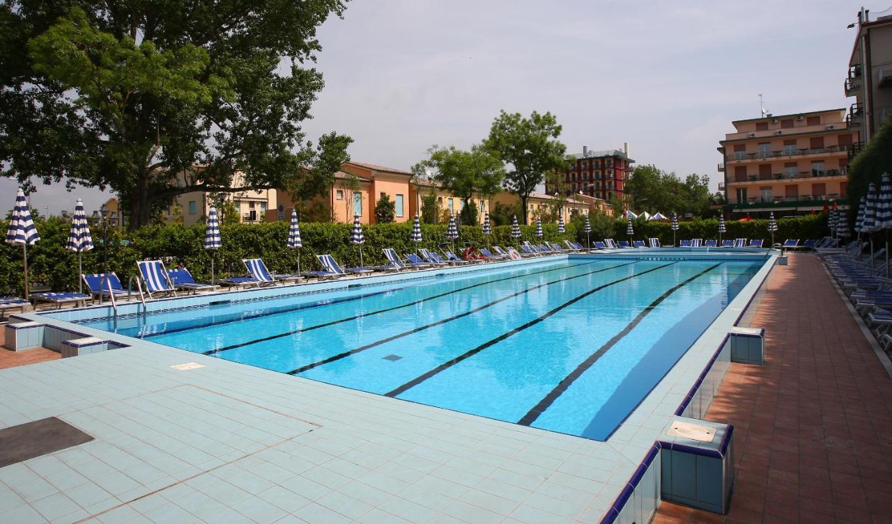 Hotel Galles Jesolo Exterior photo